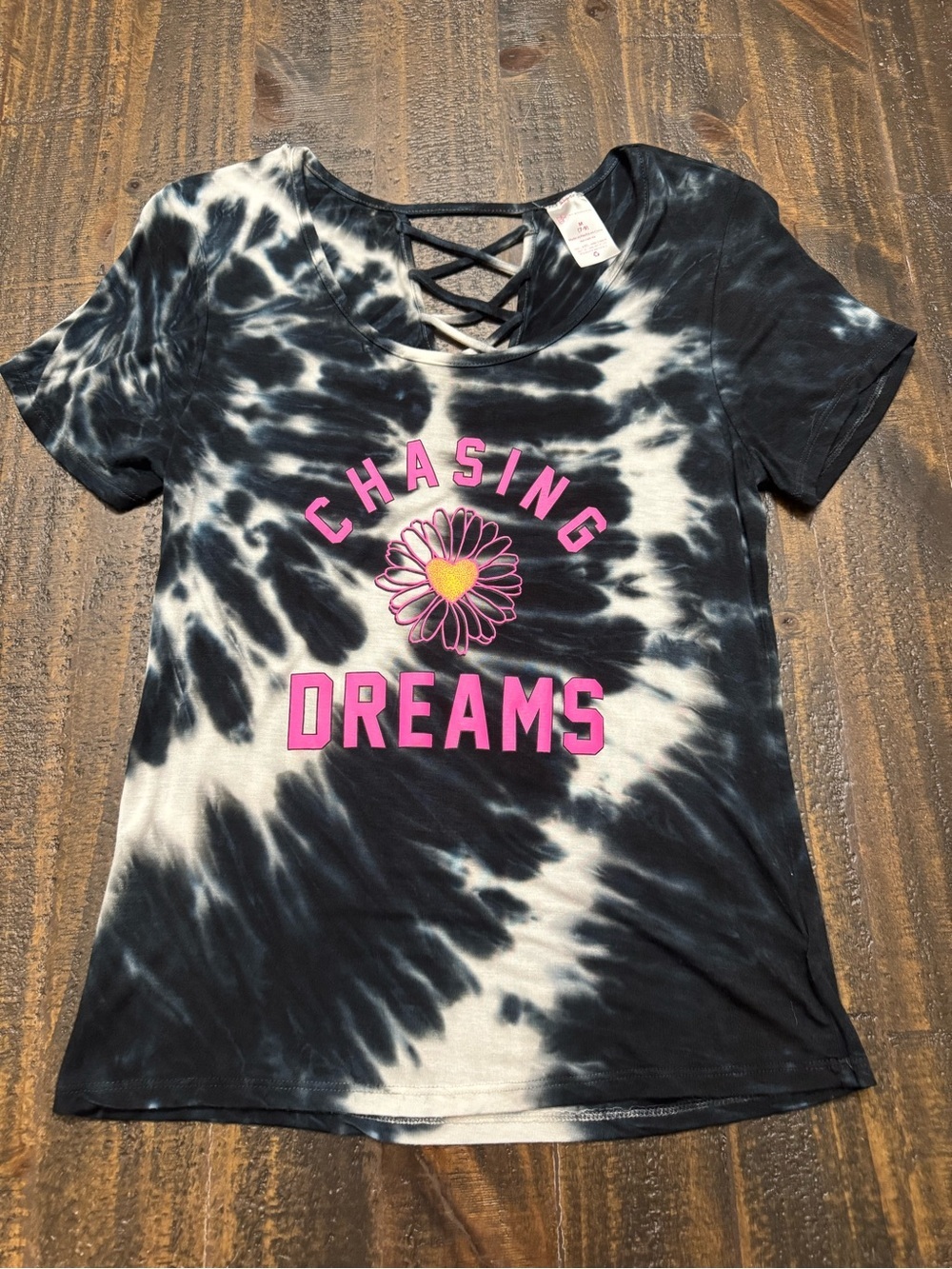 No Boundaries Black & White Tie-Dye 'Chasing Dreams' Crisscross Tee